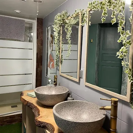 Apartman L Ensorcel Mans, Sejour Magique En Coeur De Le Mans