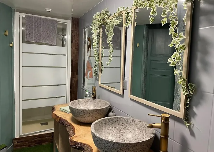 Apartamento L Ensorcel Mans, Sejour Magique En Coeur De Le Mans